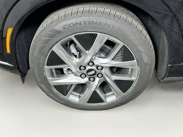 New 2026 Cadillac Optiq Luxury 1 image 20