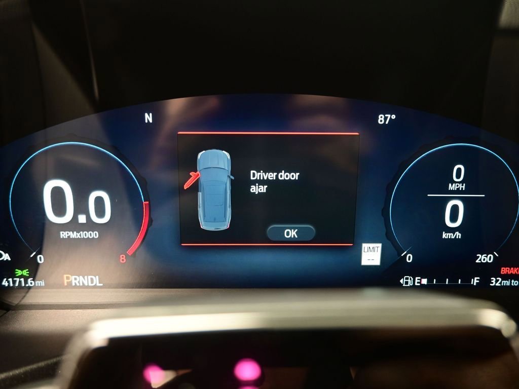 Used 2025 Ford Explorer ST-Line w/ Premium Package image 15