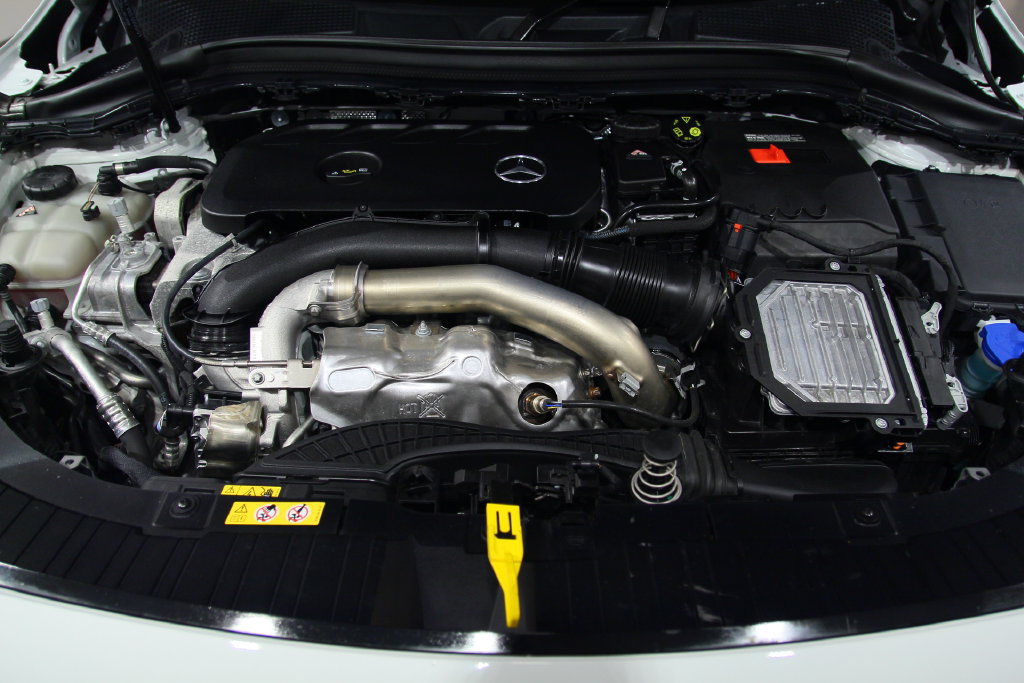 Certified 2024 Mercedes-Benz GLA 250 4MATIC image 32