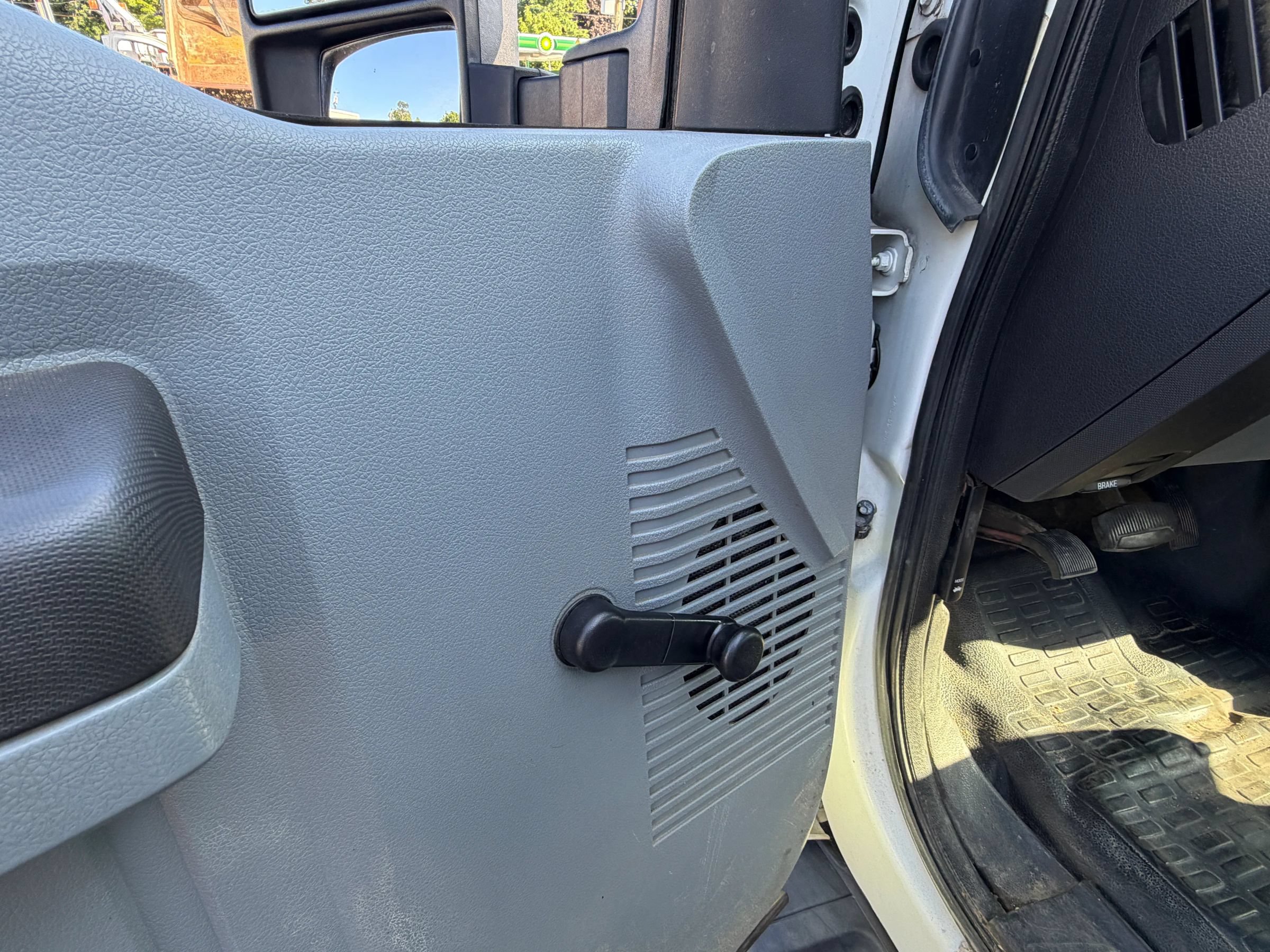 Used 2012 Ford F450 XL w/ Snow Plow Prep Pkg RWD image 12