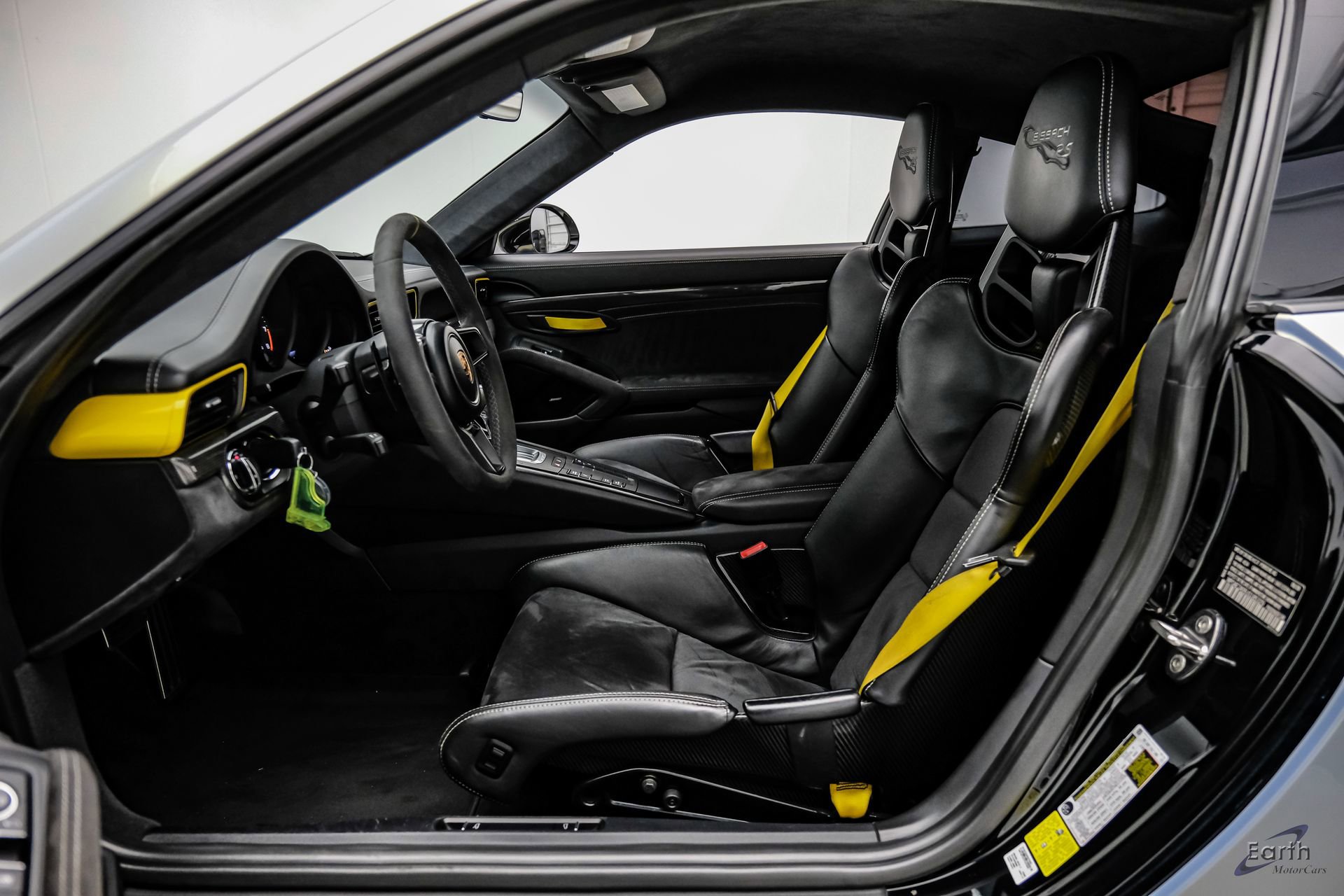 Used 2018 Porsche 911 GT2 RS w/ Weissach Package RWD image 47