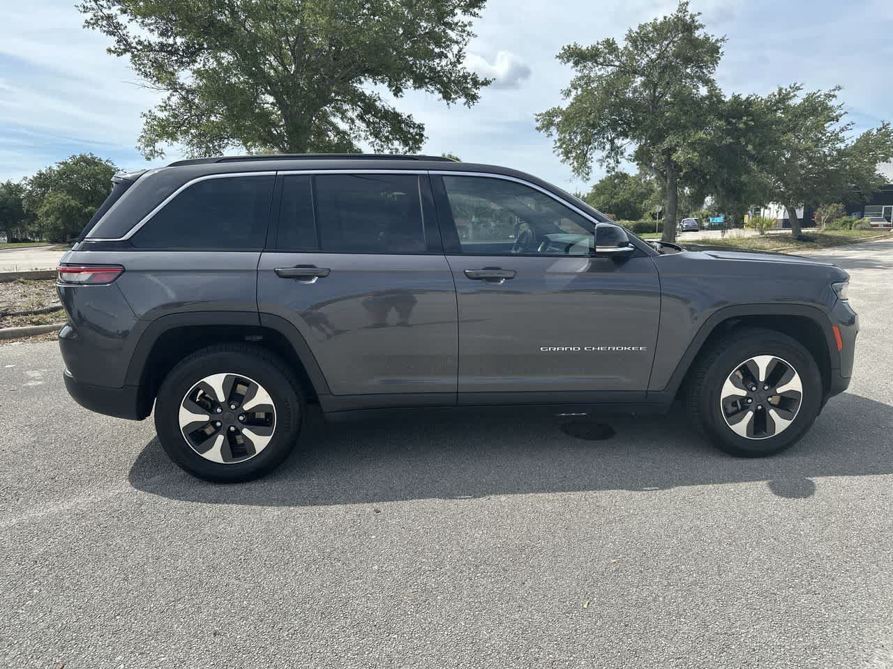 Certified 2024 Jeep Grand Cherokee Limited 4xe AWD/4WD image 15