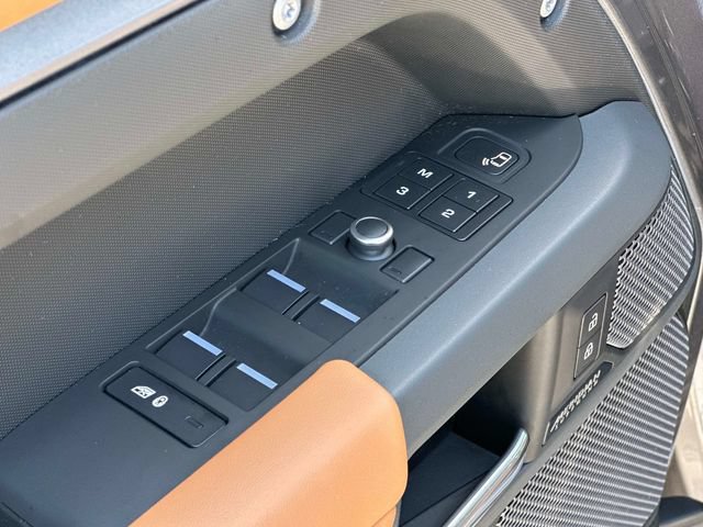 Used 2021 Land Rover Defender 110 X AWD/4WD image 14