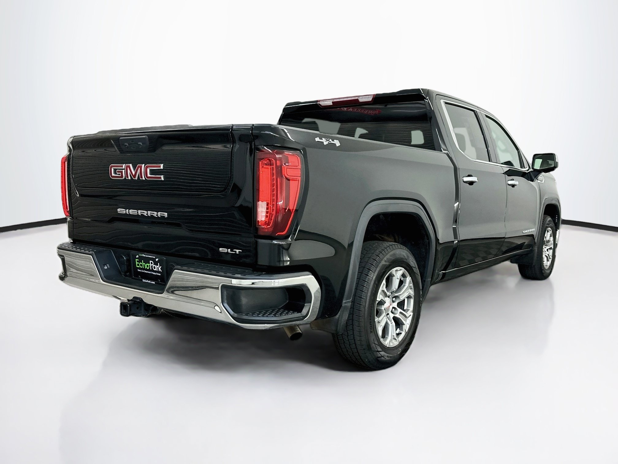 Used 2025 GMC Sierra 1500 SLT AWD/4WD image 9