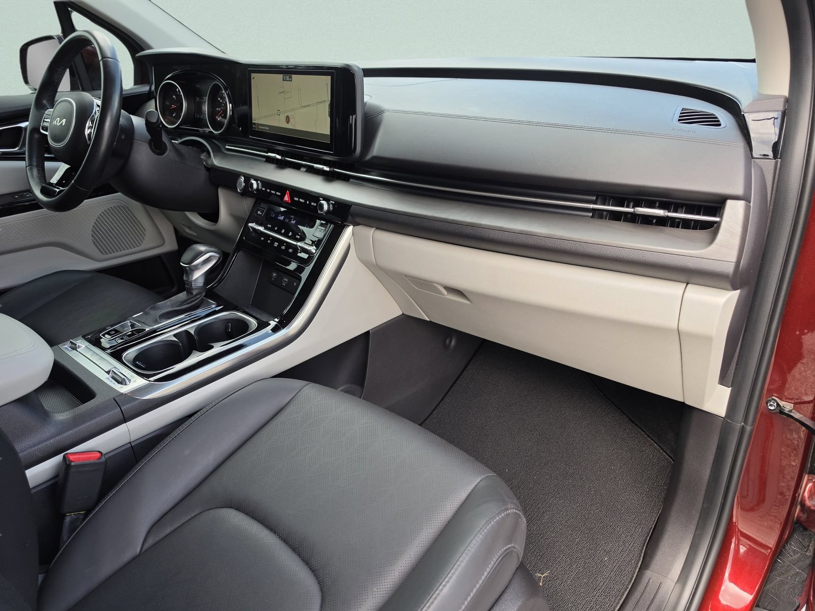 Used 2022 Kia Carnival SX FWD image 15