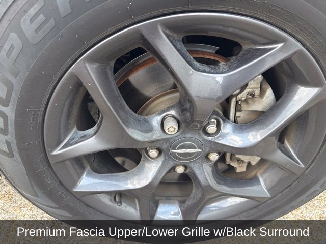 Used 2020 Chrysler Pacifica Touring-L Plus FWD image 24
