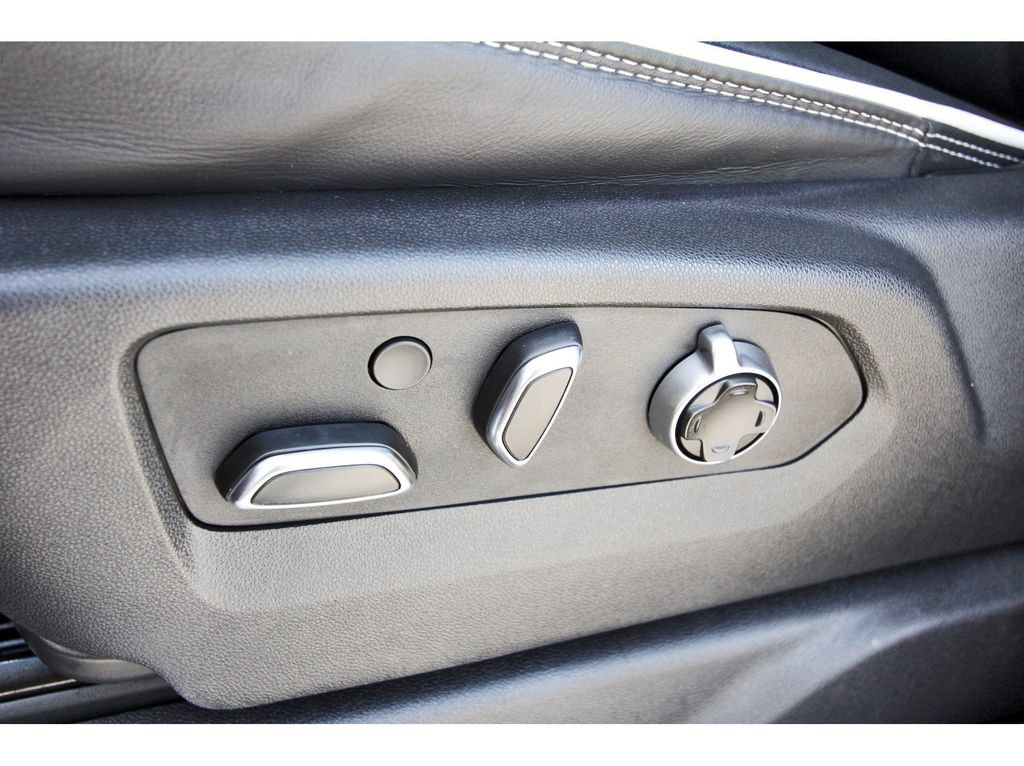 Used 2025 GMC Sierra 2500 AT4X AWD/4WD image 35