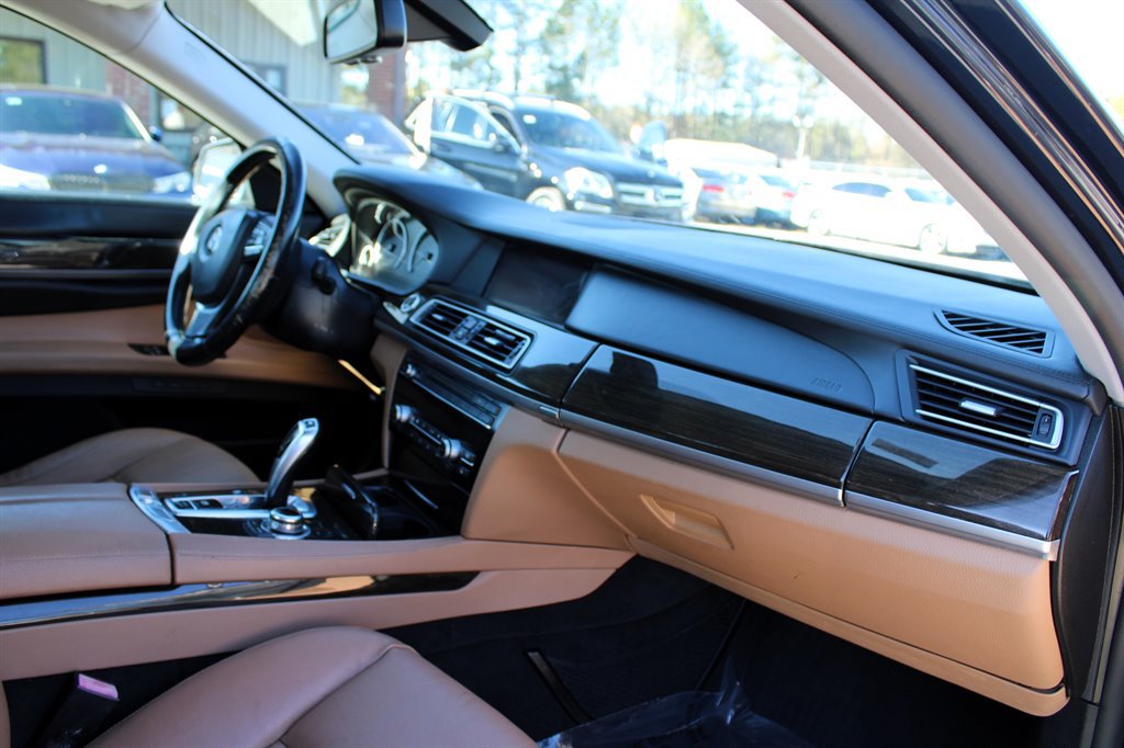 Used 2012 BMW 740i RWD image 17