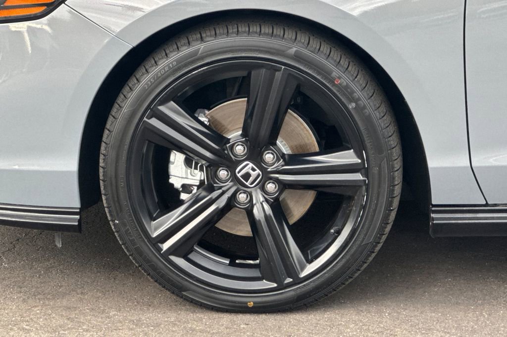 Certified 2025 Honda Accord Sport image 25