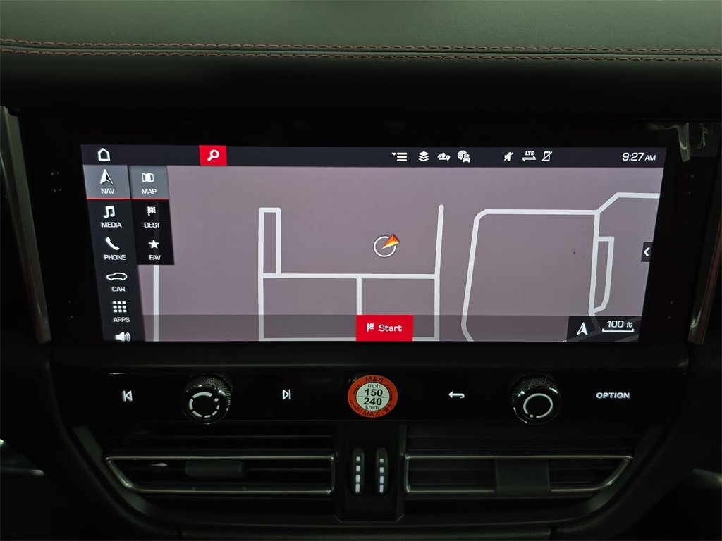 Used 2025 Porsche Macan image 18