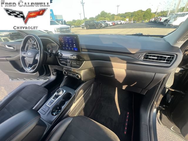 Used 2022 Ford Escape SEL w/ SEL Stealth AWD Package image 35