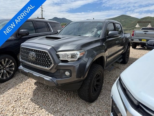 Used 2019 Toyota Tacoma TRD Sport w/ Technology Package RWD image 3