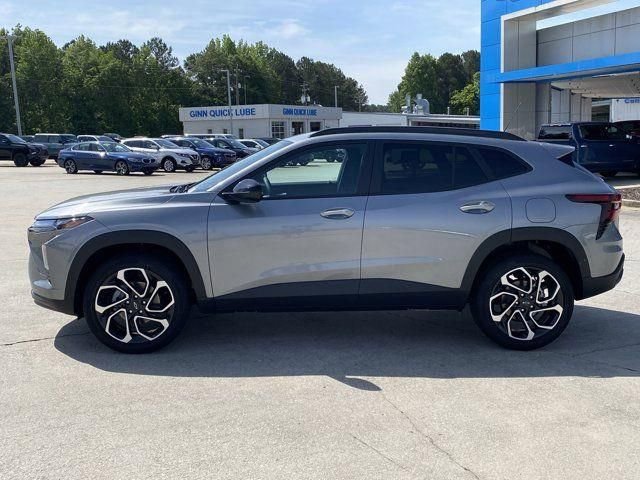 New 2025 Chevrolet Trax RS w/ Driver Confidence Package FWD image 2
