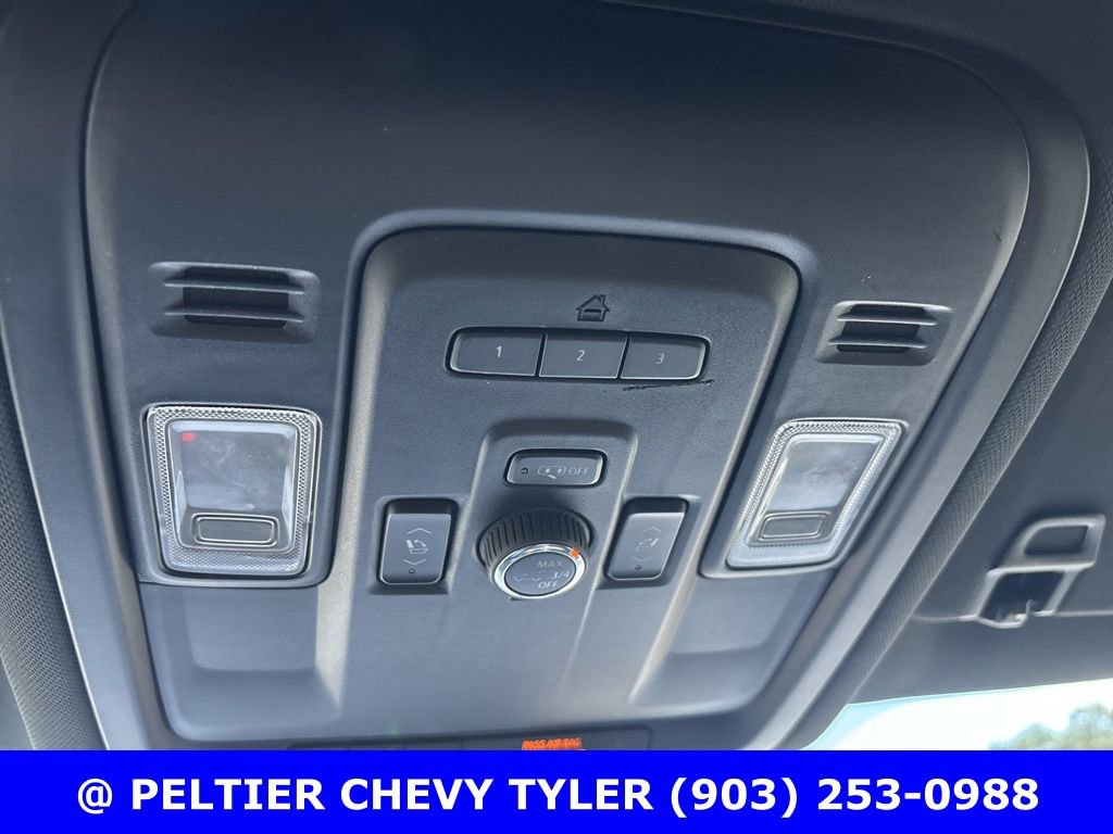 Used 2023 GMC Yukon AT4 w/ LPO, Floor Liner Package AWD/4WD image 19