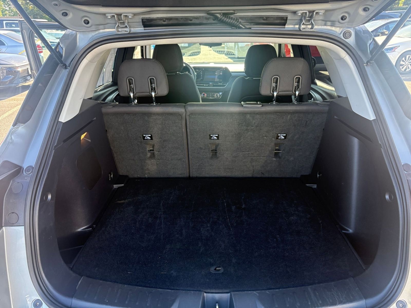 Used 2025 Chevrolet TrailBlazer LT FWD image 30