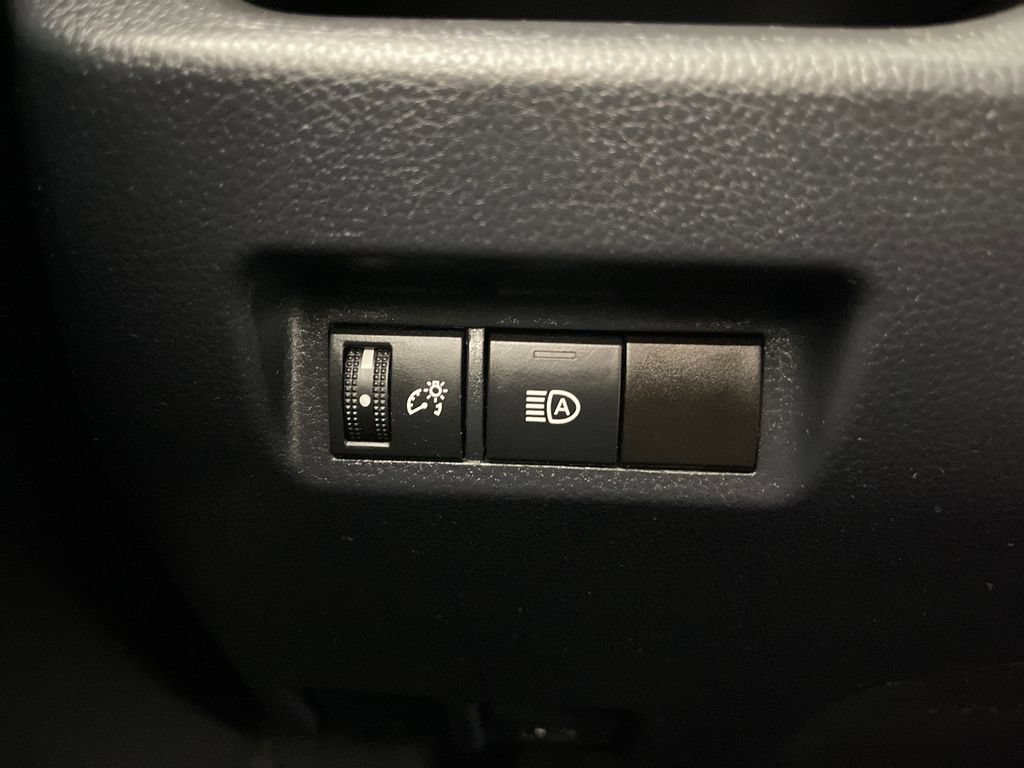 Certified 2023 Toyota RAV4 XLE FWD image 28