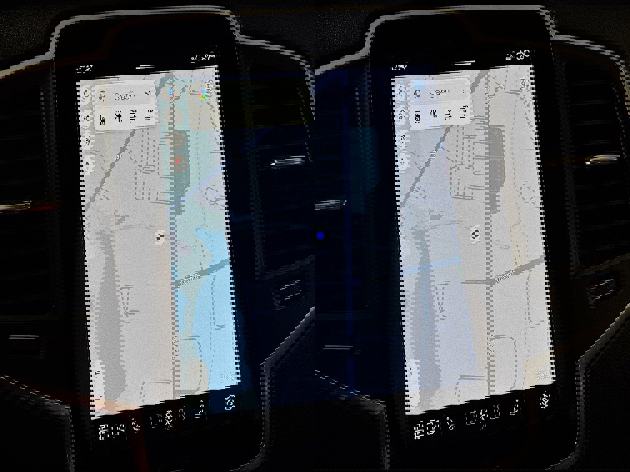 Used 2025 Volvo XC90 B5 Core image 2