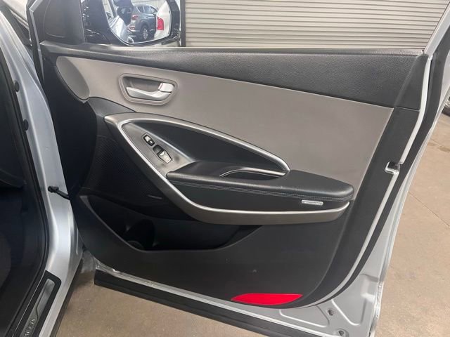 Used 2015 Hyundai Santa Fe GLS w/ Option Group 03 FWD image 12