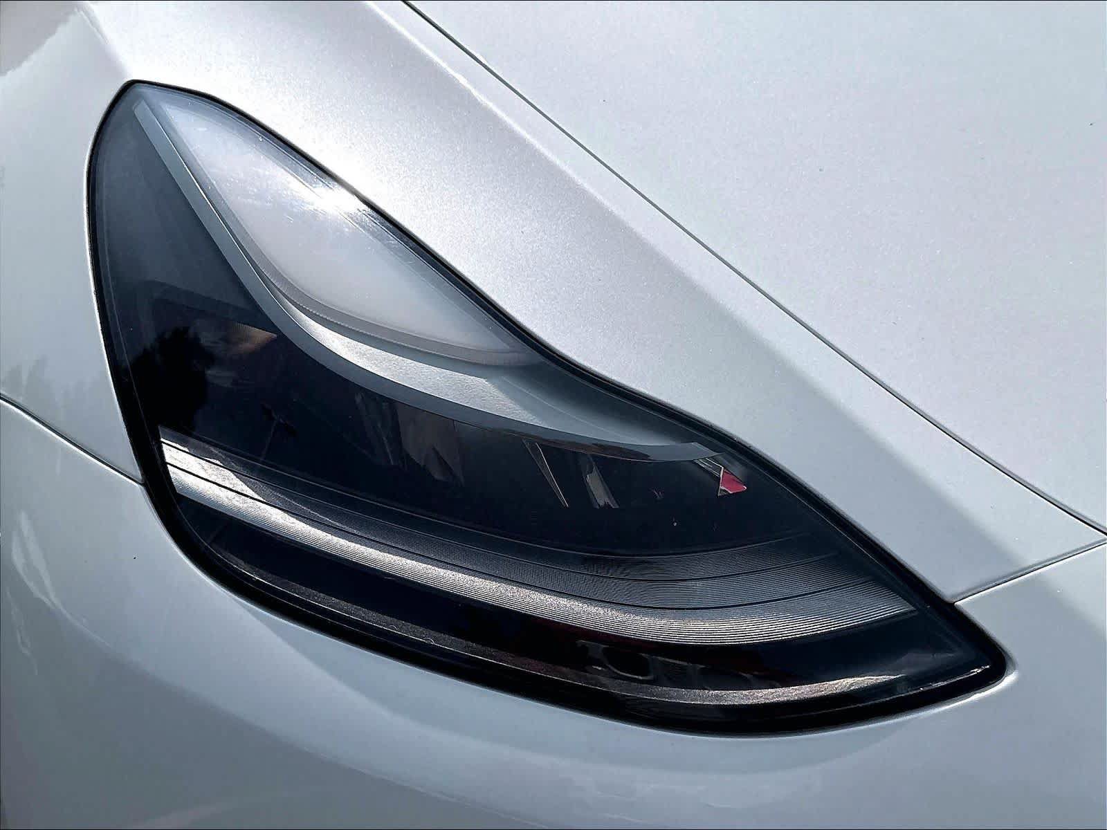 Used 2023 Tesla Model Y Performance AWD/4WD image 31