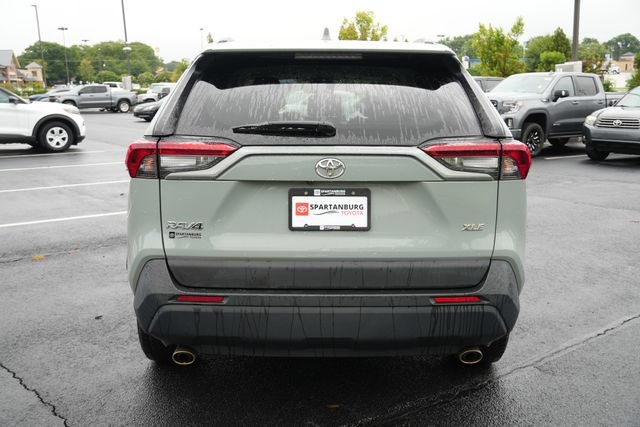 Used 2022 Toyota RAV4 XLE FWD image 6