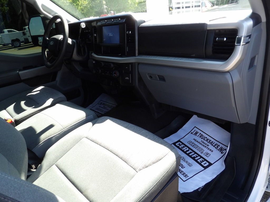 Used 2024 Ford F250 XLT w/ FX4 Off-Road Package AWD/4WD image 45