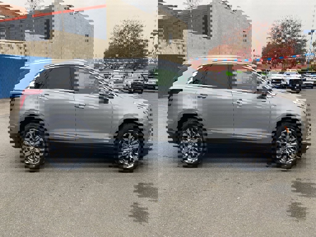 Used 2025 Cadillac XT5 Premium Luxury image 5