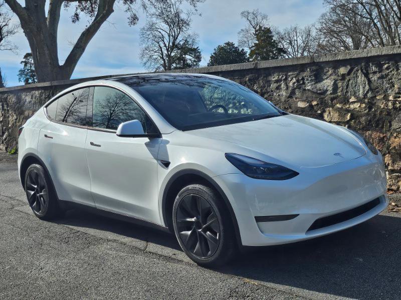 Used 2025 Tesla Model Y Long Range image 12
