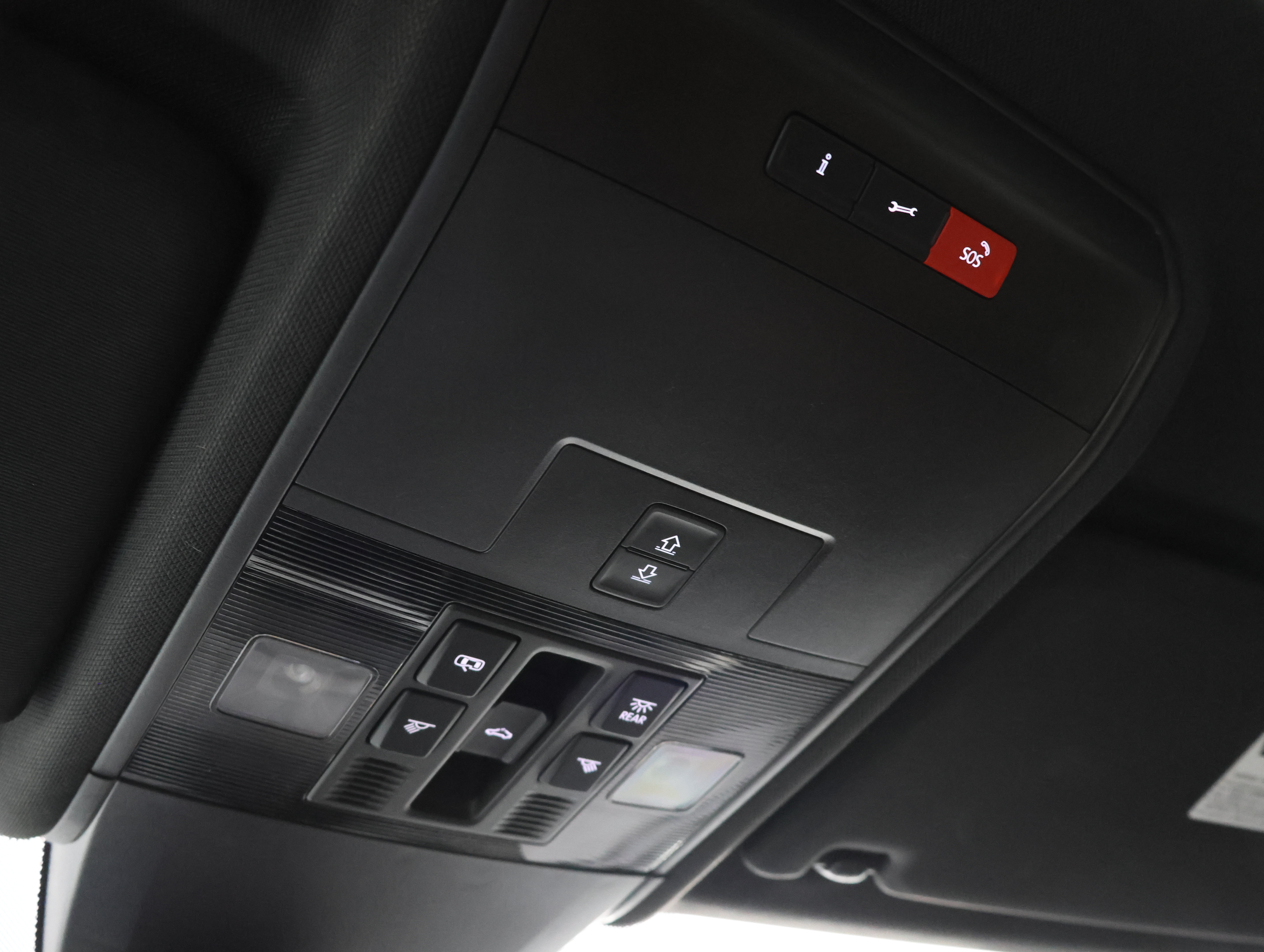 Used 2023 Volkswagen Atlas Cross Sport SEL R-Line AWD/4WD image 66