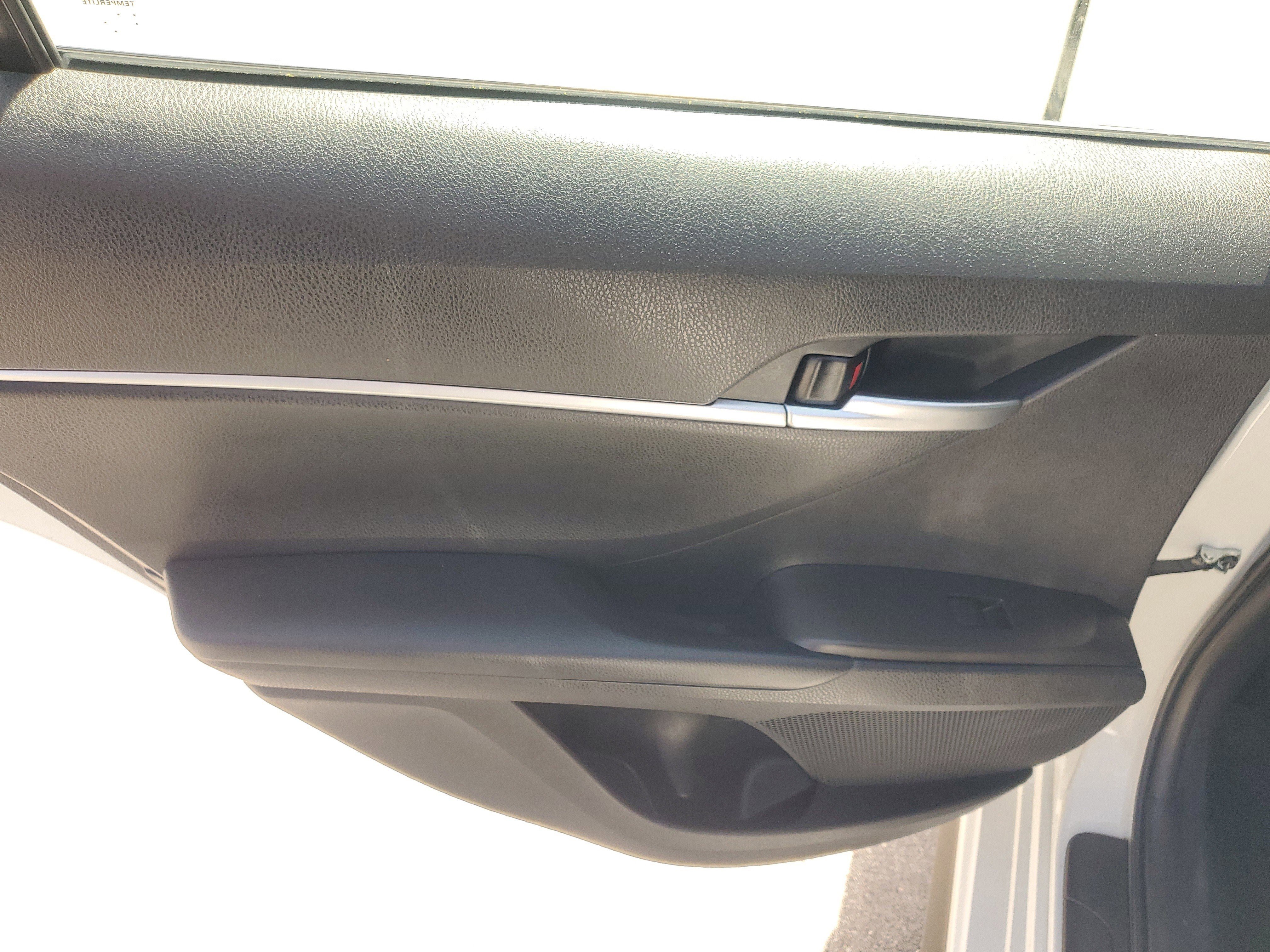 Used 2023 Toyota Camry SE FWD image 14