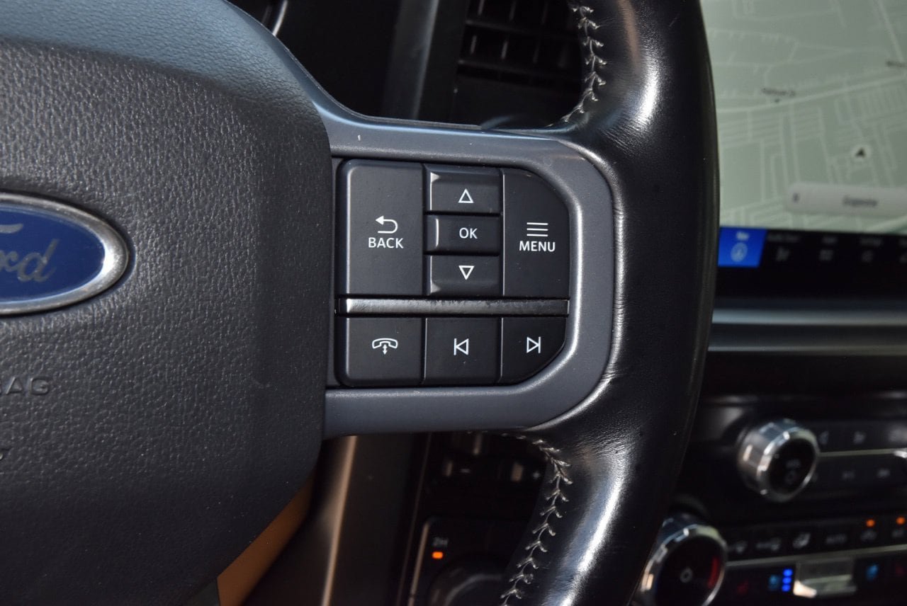 Used 2023 Ford F250 Lariat w/ Lariat Ultimate Package AWD/4WD image 24