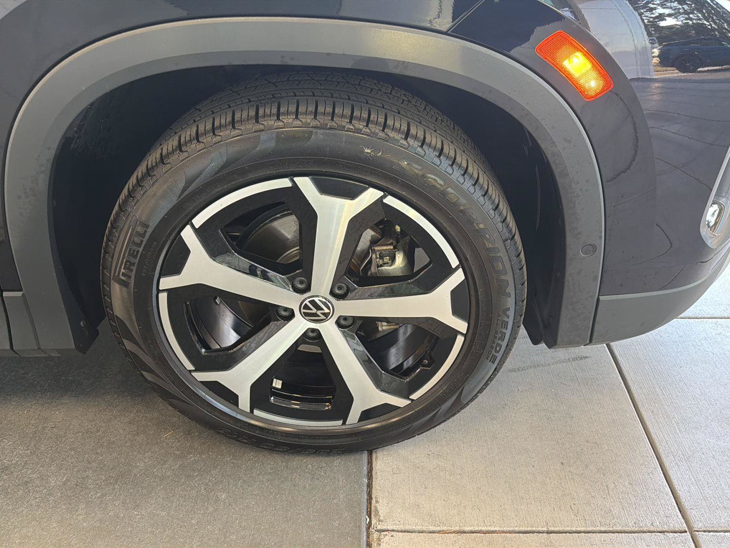 Certified 2026 Volkswagen Tiguan SE w/ Panoramic Sunroof Package FWD image 10