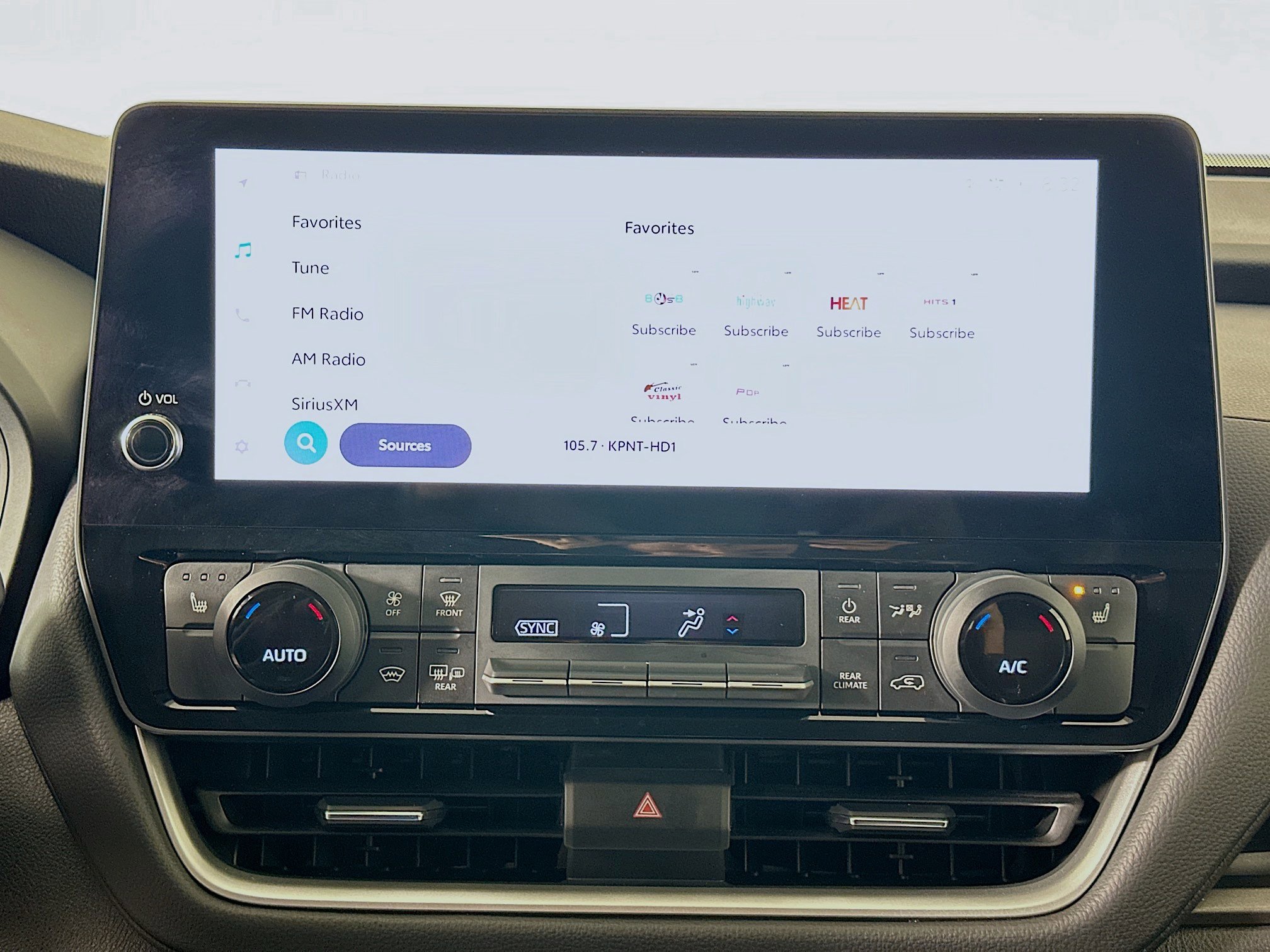 Used 2025 Toyota Grand Highlander AWD image 23