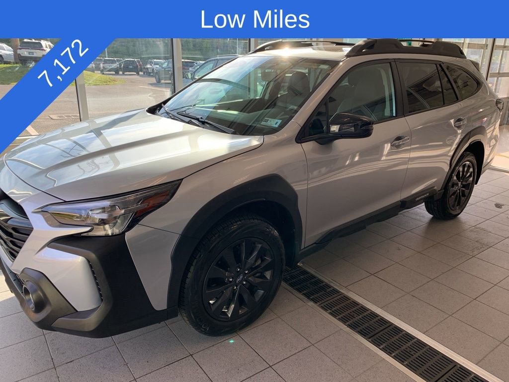Used 2025 Subaru Outback Onyx Edition AWD/4WD image 2