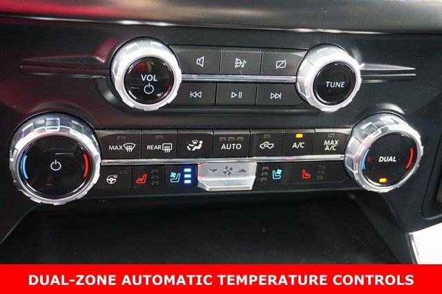 New 2026 Ford F350 Lariat w/ Black Appearance Package image 24