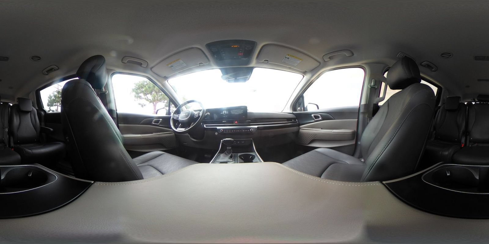 Used 2026 Kia Carnival FWD image 44