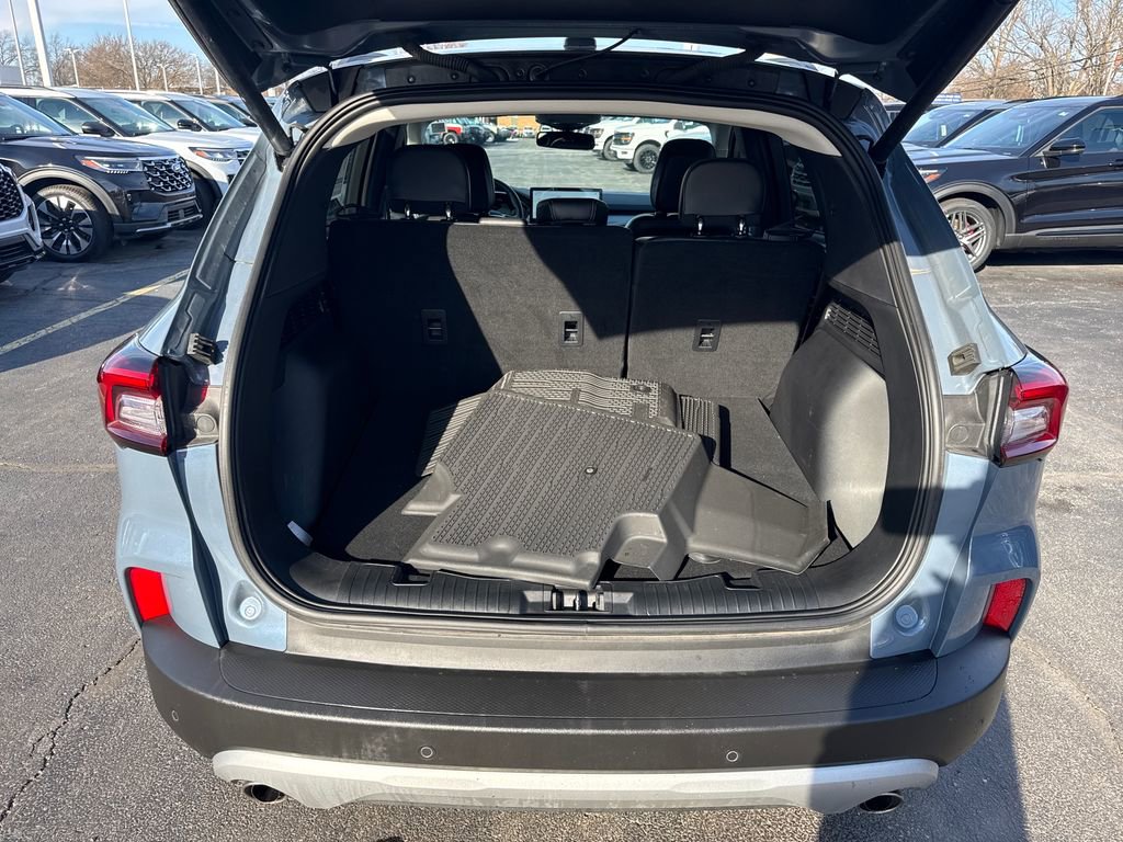Used 2025 Ford Escape Platinum image 13