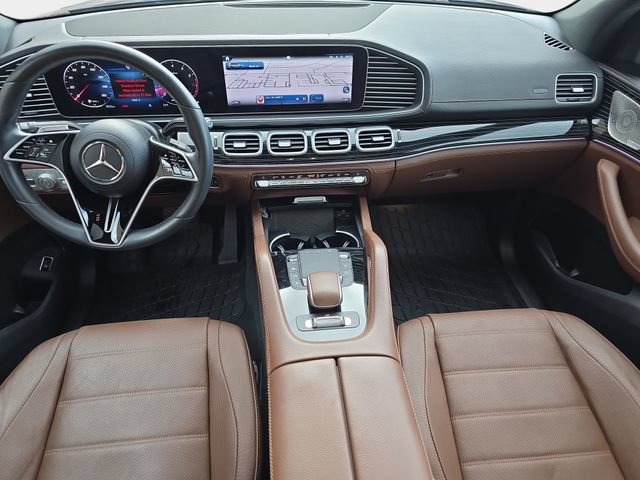 Used 2024 Mercedes-Benz GLS 450 4MATIC image 10