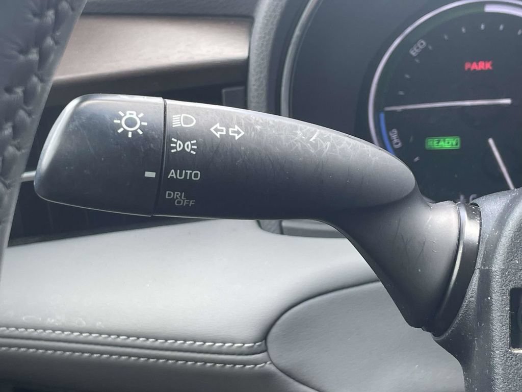 Used 2020 Toyota Avalon Limited w/ Advanced Safety Package FWD image 25