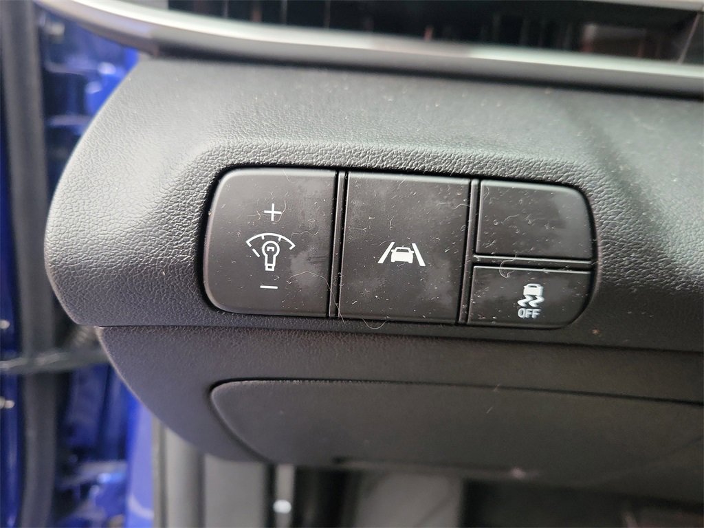 Certified 2023 Hyundai Elantra SEL w/ Convenience Package image 18