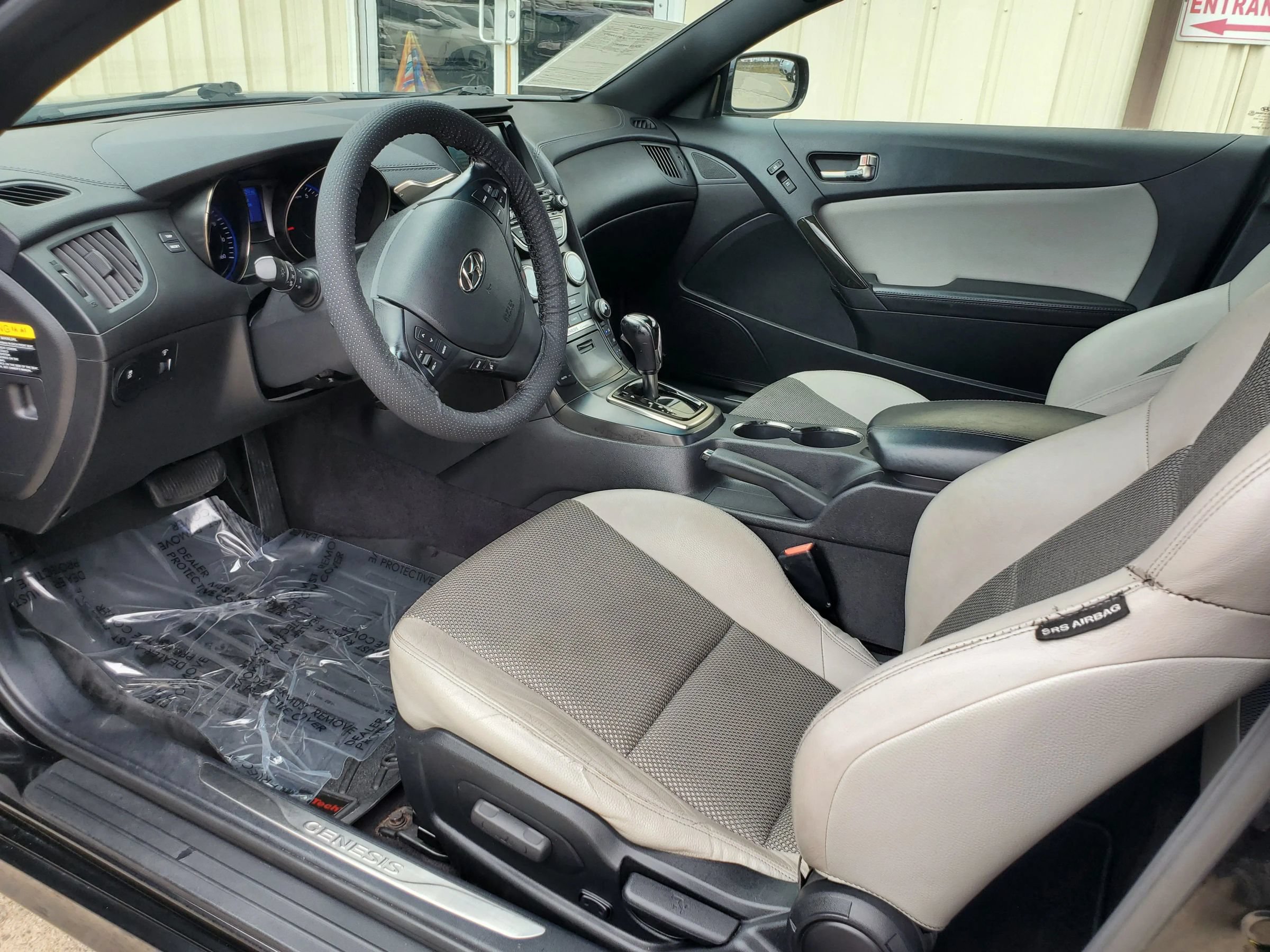 Used 2014 Hyundai Genesis 2.0T RWD image 22