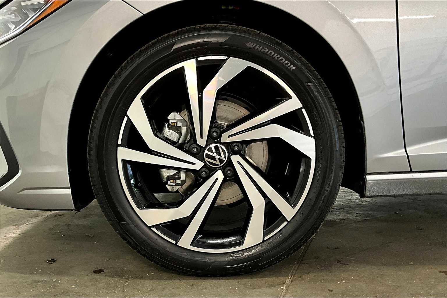 New 2025 Volkswagen Jetta SEL image 14