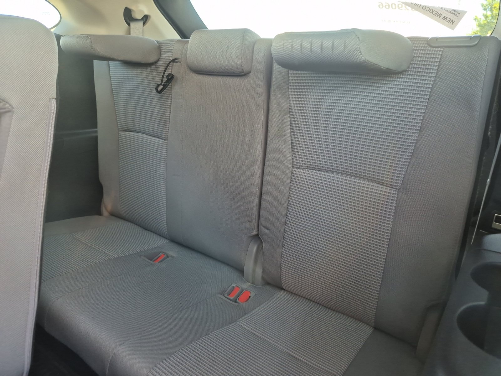 Used 2021 Toyota Highlander LE AWD/4WD image 22