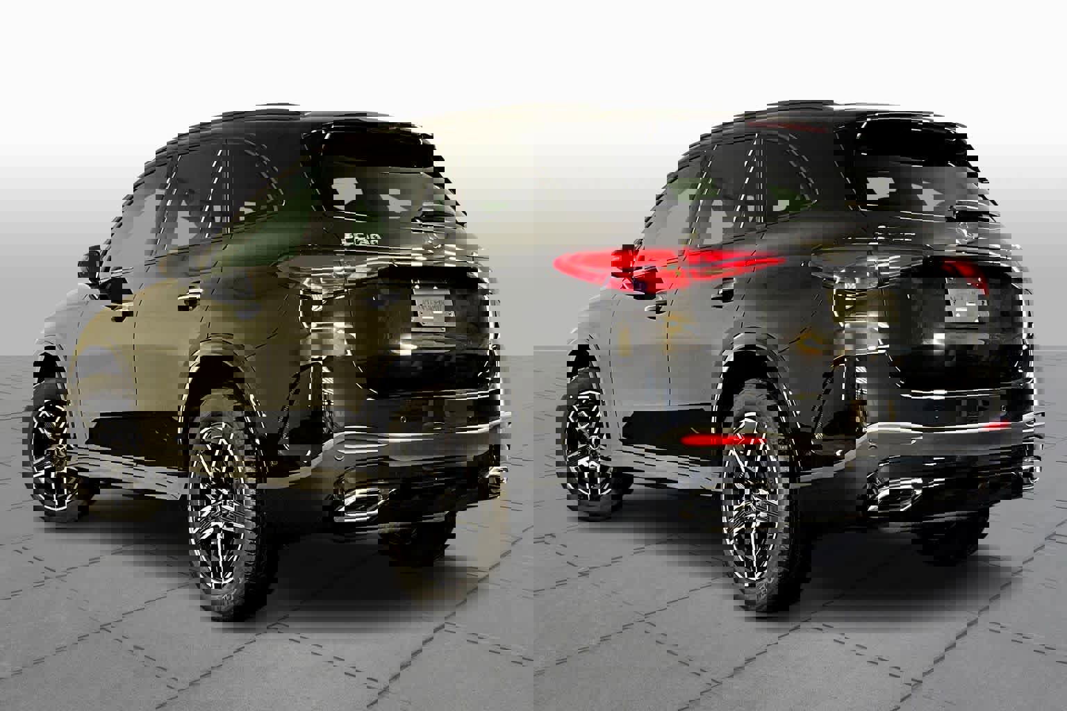 New 2026 Mercedes-Benz GLC 300 4MATIC image 3