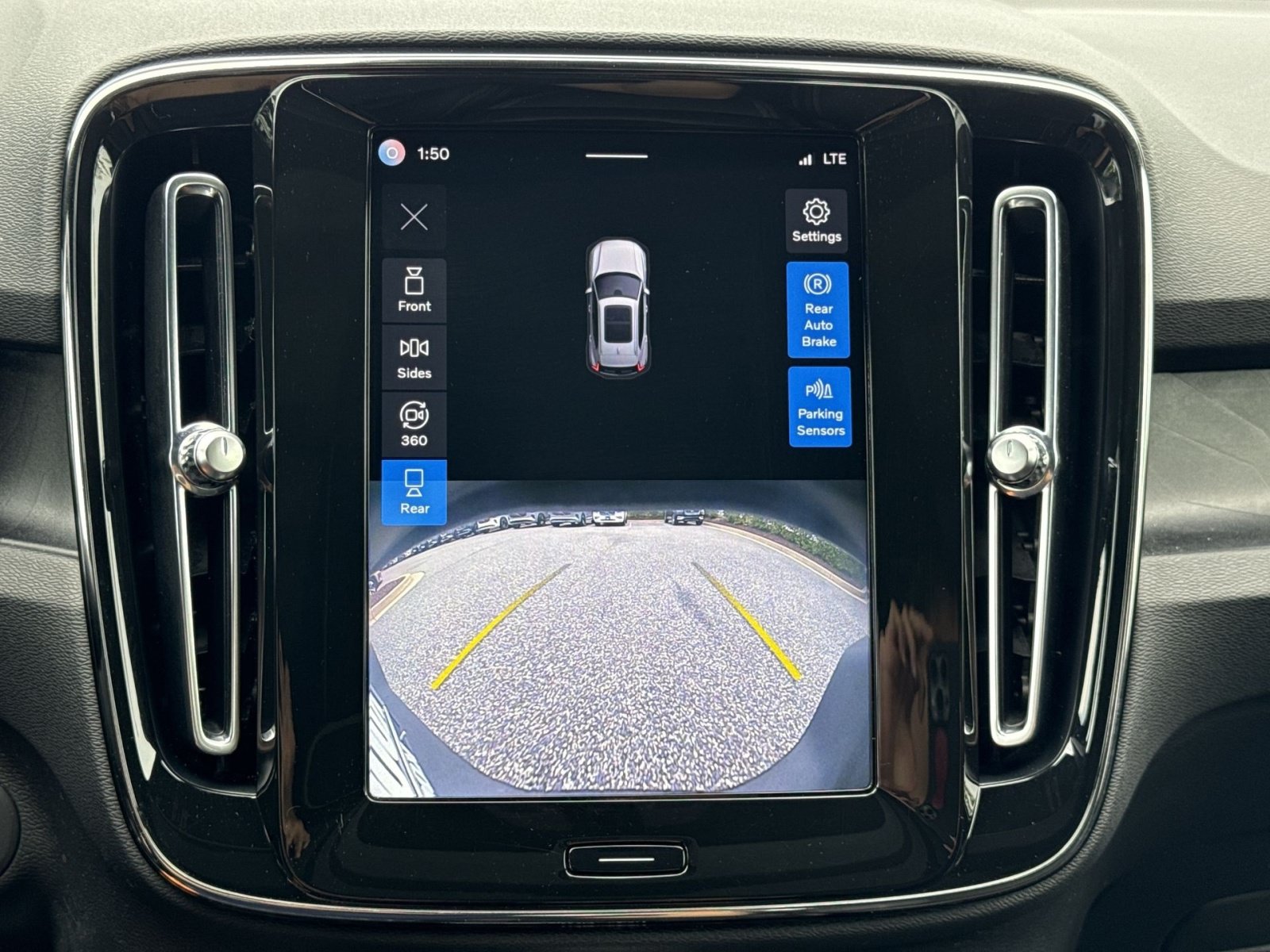 Certified 2023 Volvo XC40 Recharge Ultimate AWD/4WD image 27