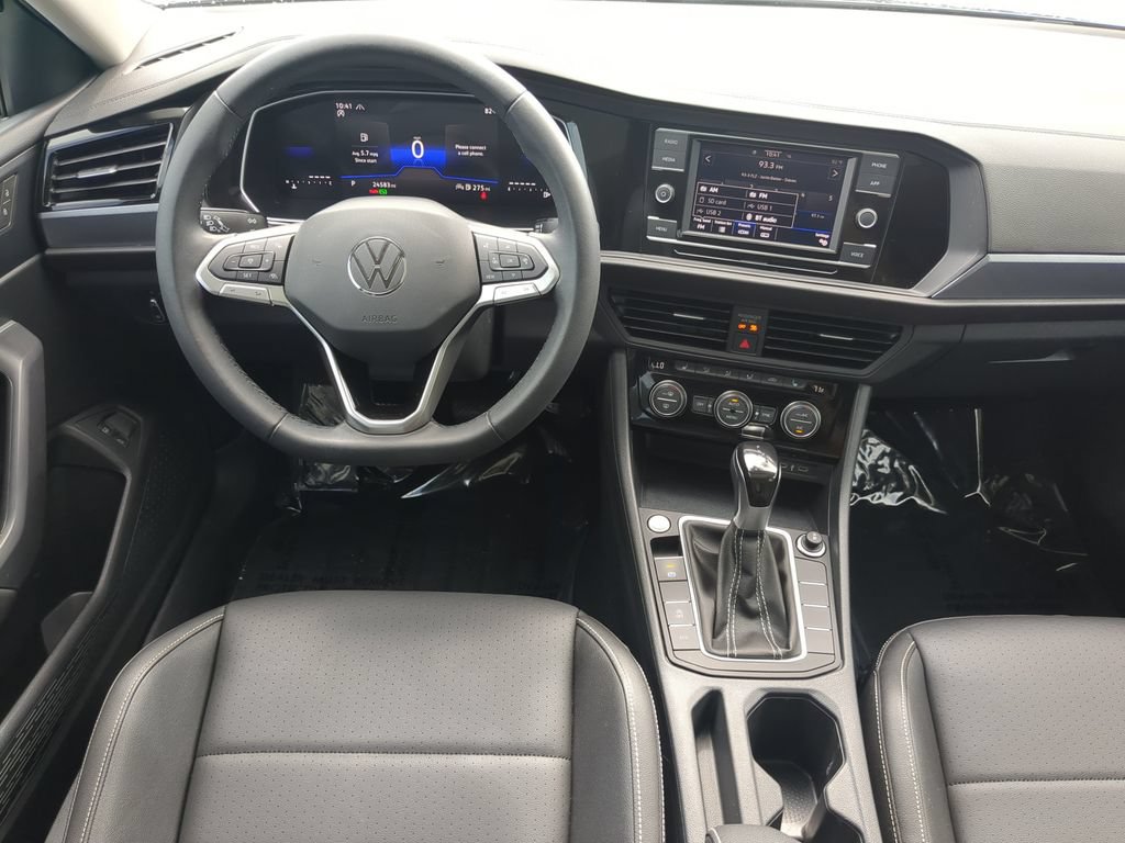 Used 2024 Volkswagen Jetta SE w/ Panoramic Sunroof Package FWD image 14