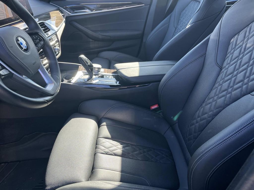 Used 2023 BMW 530i w/ Convenience Package image 21