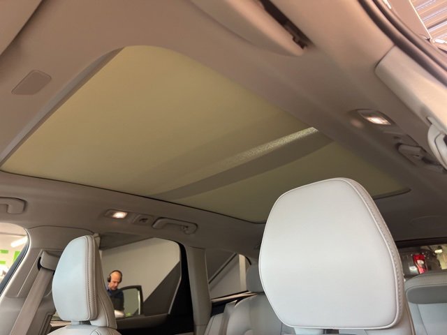 Used 2022 Volvo XC60 B6 Inscription w/ Protection Package Premier image 28