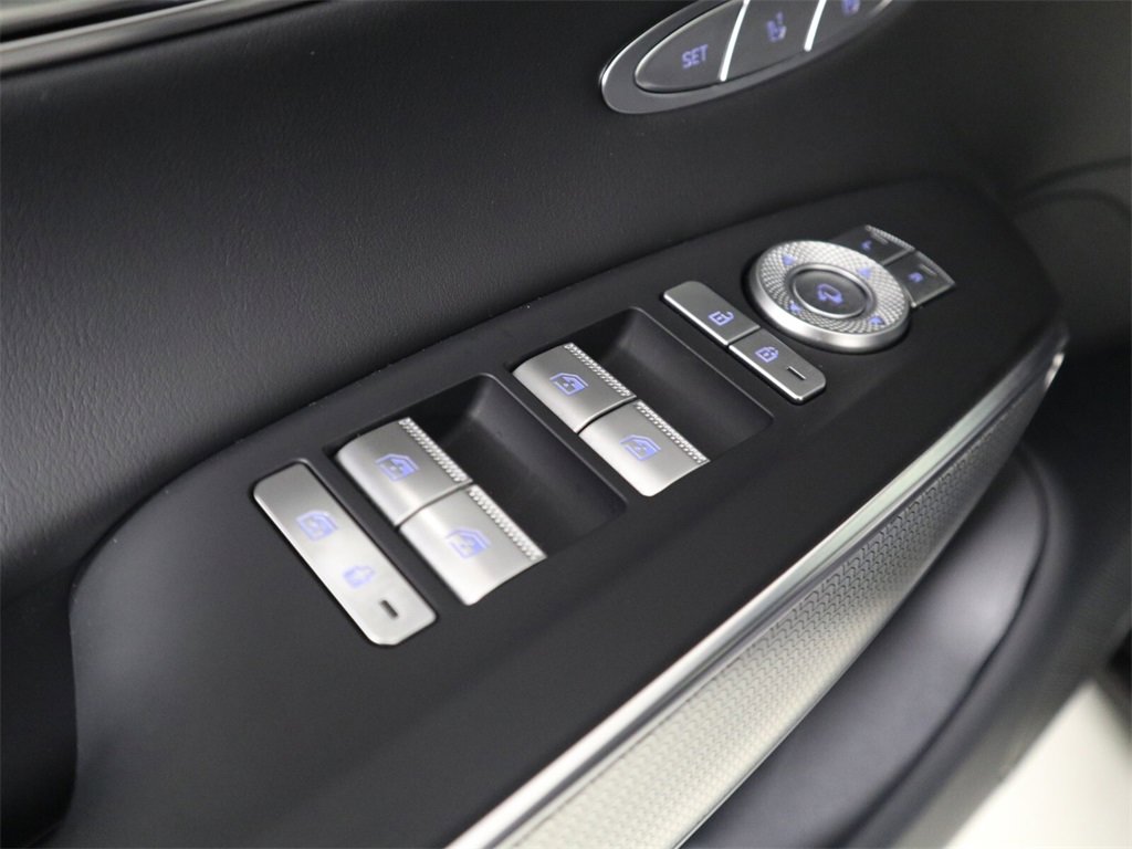 Used 2024 Genesis GV70 2.5T w/ Sport Prestige Package image 19