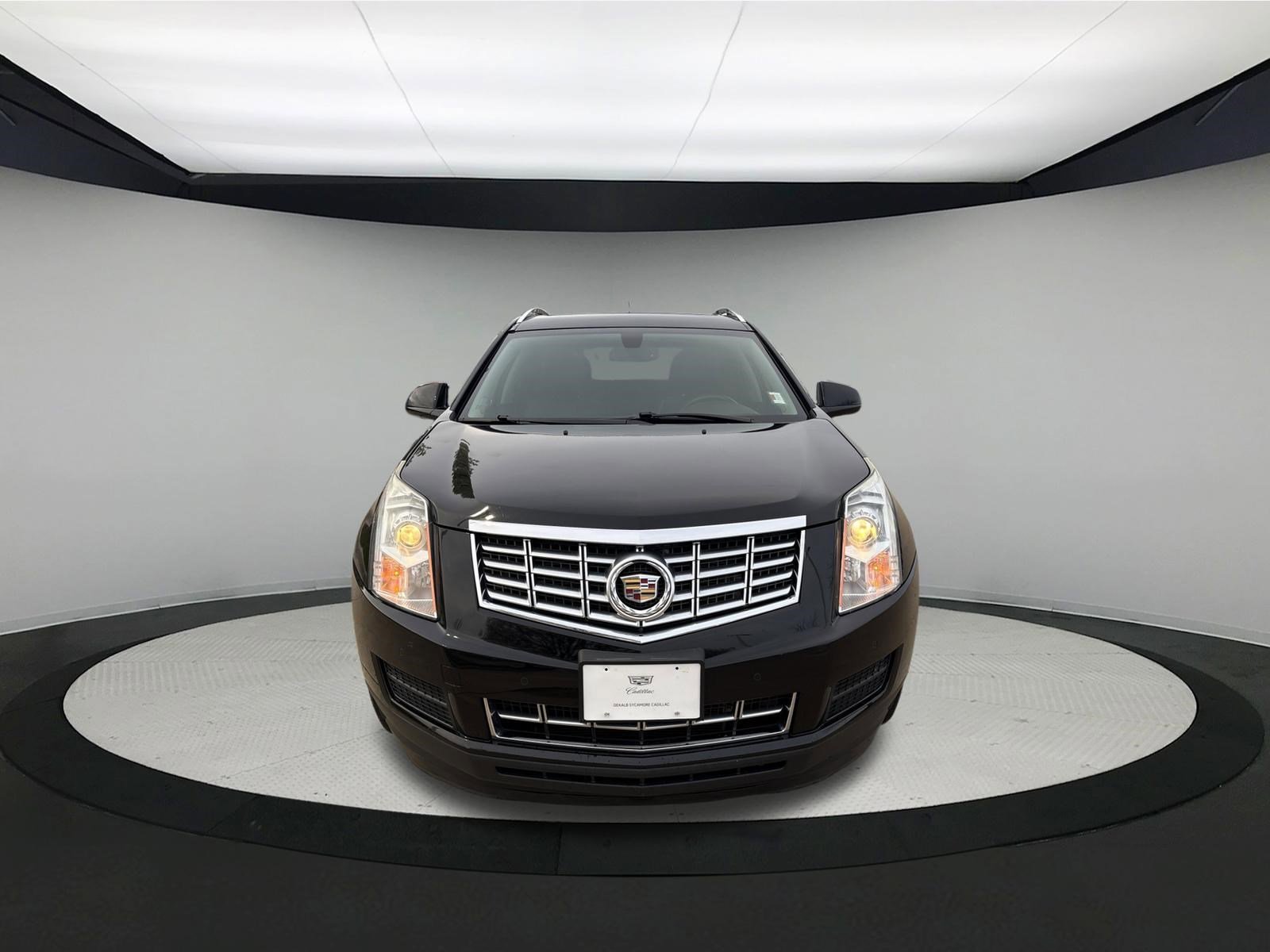 Used 2016 Cadillac SRX Luxury image 2