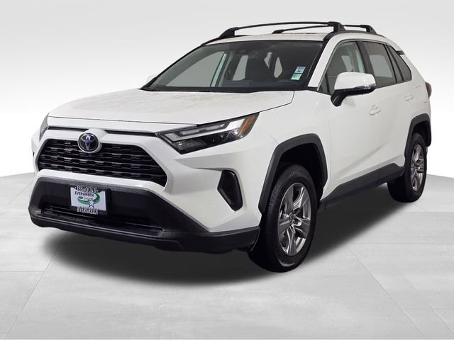 Used 2024 Toyota RAV4 XLE w/ Convenience Package image 3